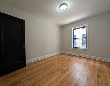 2700 N Spaulding Avenue - Photo Thumbnail 5