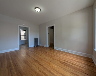 2700 N Spaulding Avenue - Photo Thumbnail 2