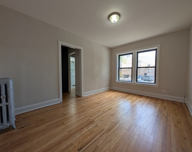 2700 N Spaulding Avenue - Photo Thumbnail 1