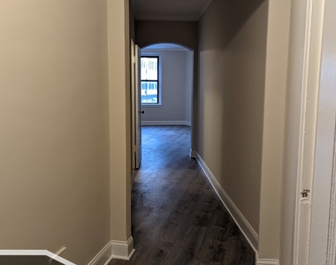 3335 W Diversey Avenue - Photo Thumbnail 5