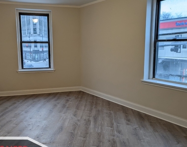 3335 W Diversey Avenue - Photo Thumbnail 3