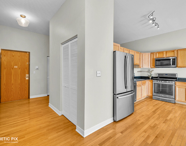 1 S Leavitt Street - Photo Thumbnail 13