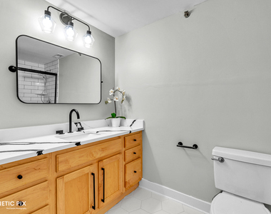 1 S Leavitt Street - Photo Thumbnail 5