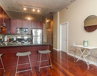 1464 S Michigan Avenue - Photo Thumbnail 5