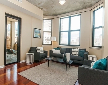 1464 S Michigan Avenue - Photo Thumbnail 3