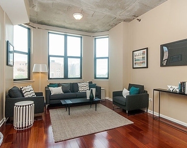 1464 S Michigan Avenue - Photo Thumbnail 4