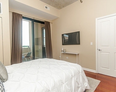 1464 S Michigan Avenue - Photo Thumbnail 11