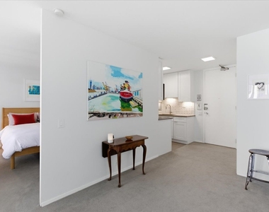 900 N Lake Shore Drive - Photo Thumbnail 1
