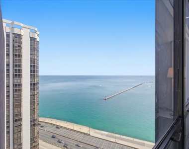 900 N Lake Shore Drive - Photo Thumbnail 10
