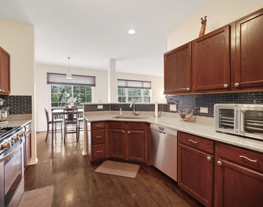 439 Bay Tree Circle - Photo Thumbnail 8
