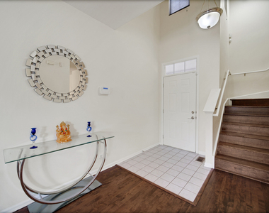 439 Bay Tree Circle - Photo Thumbnail 2