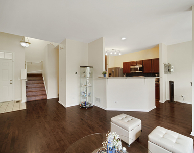 439 Bay Tree Circle - Photo Thumbnail 4