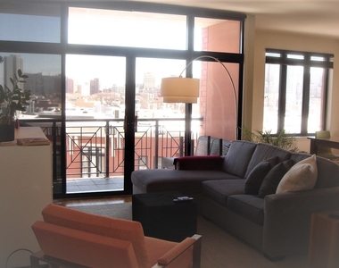 3232 N Halsted Street - Photo Thumbnail 3