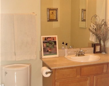 3232 N Halsted Street - Photo Thumbnail 9