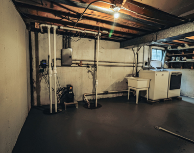 1000 Hunter Street - Photo Thumbnail 27