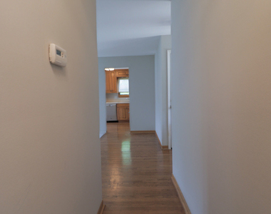1000 Hunter Street - Photo Thumbnail 20
