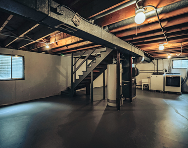 1000 Hunter Street - Photo Thumbnail 24