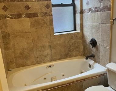 1367 E 64th Street - Photo Thumbnail 10