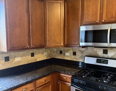 1367 E 64th Street - Photo Thumbnail 13