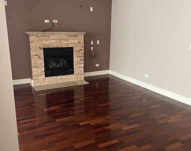 1367 E 64th Street - Photo Thumbnail 6