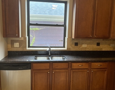 1367 E 64th Street - Photo Thumbnail 14