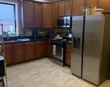 1367 E 64th Street - Photo Thumbnail 15