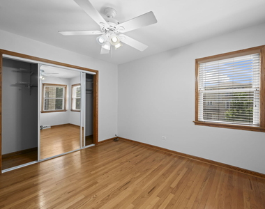 8610 W Summerdale Avenue - Photo Thumbnail 14