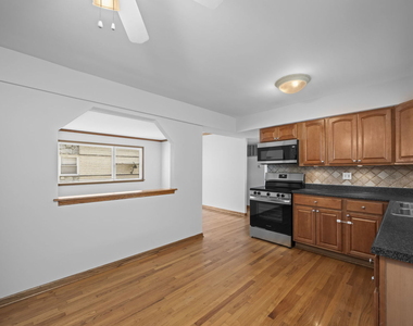 8610 W Summerdale Avenue - Photo Thumbnail 6