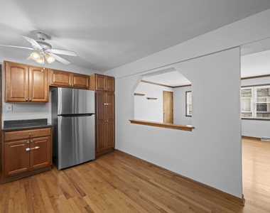 8610 W Summerdale Avenue - Photo Thumbnail 8