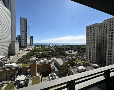 130 N Garland Court - Photo Thumbnail 7