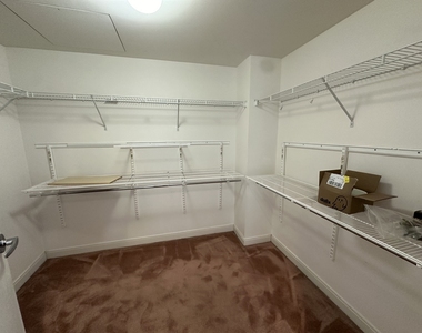 130 N Garland Court - Photo Thumbnail 12