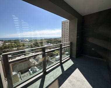130 N Garland Court - Photo Thumbnail 6