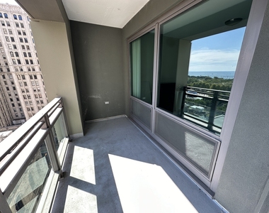 130 N Garland Court - Photo Thumbnail 8