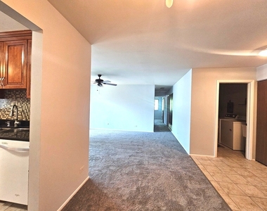 1182 Northbury Lane - Photo Thumbnail 7