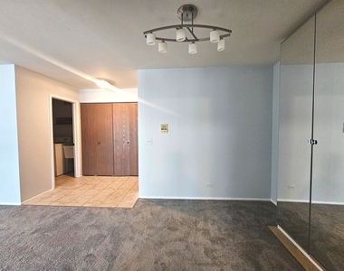 1182 Northbury Lane - Photo Thumbnail 3