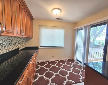 1182 Northbury Lane - Photo Thumbnail 2