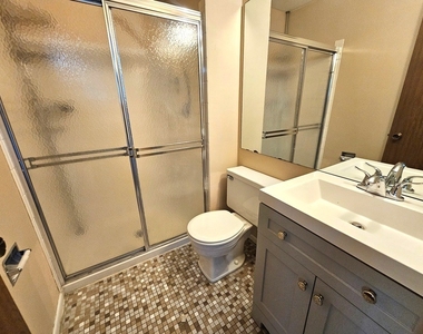 1182 Northbury Lane - Photo Thumbnail 14