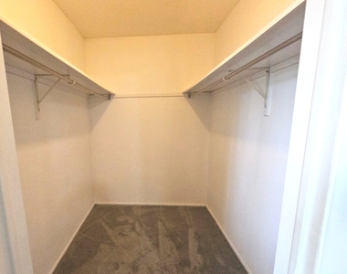 1182 Northbury Lane - Photo Thumbnail 15