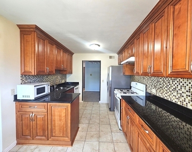 1182 Northbury Lane - Photo Thumbnail 26