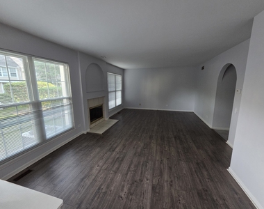 4793 Amber Circle - Photo Thumbnail 5