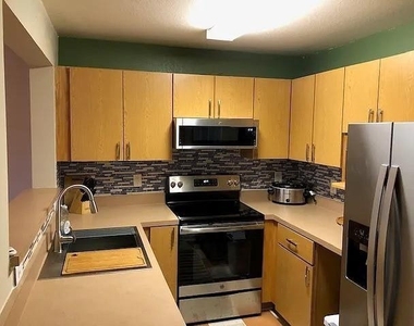 211 North Avenue - Photo Thumbnail 7