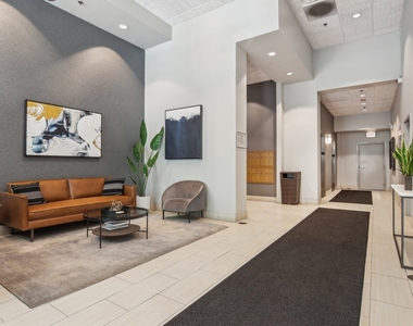 400 W Ontario Street - Photo Thumbnail 17