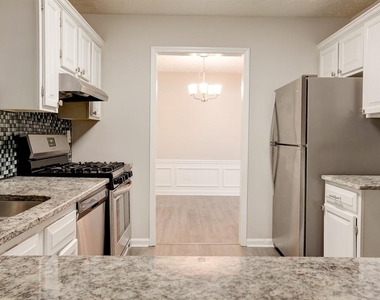 4940 Tanners Spring Drive - Photo Thumbnail 5
