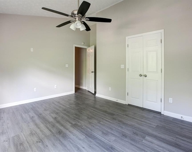 4940 Tanners Spring Drive - Photo Thumbnail 14
