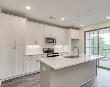 513 Burton Drive - Photo Thumbnail 11