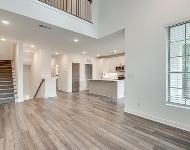 513 Burton Drive - Photo Thumbnail 3