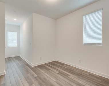 513 Burton Drive - Photo Thumbnail 27