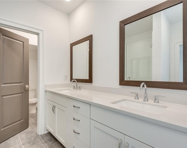 513 Burton Drive - Photo Thumbnail 10