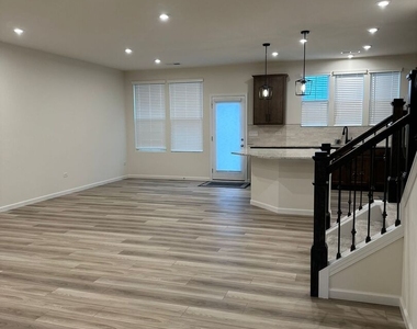 12760 S Nicholas Drive - Photo Thumbnail 2
