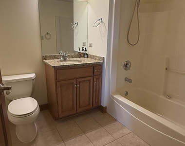 7050 183rd Street - Photo Thumbnail 12